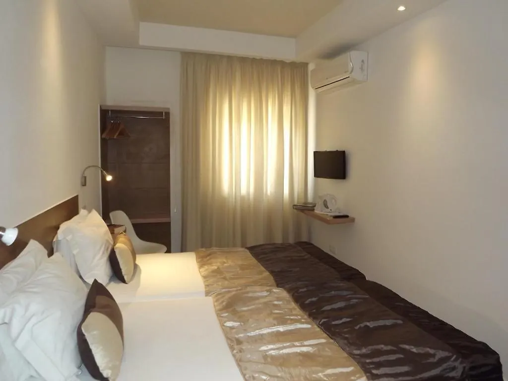 Hotel Mar Azul Lagos 2*,