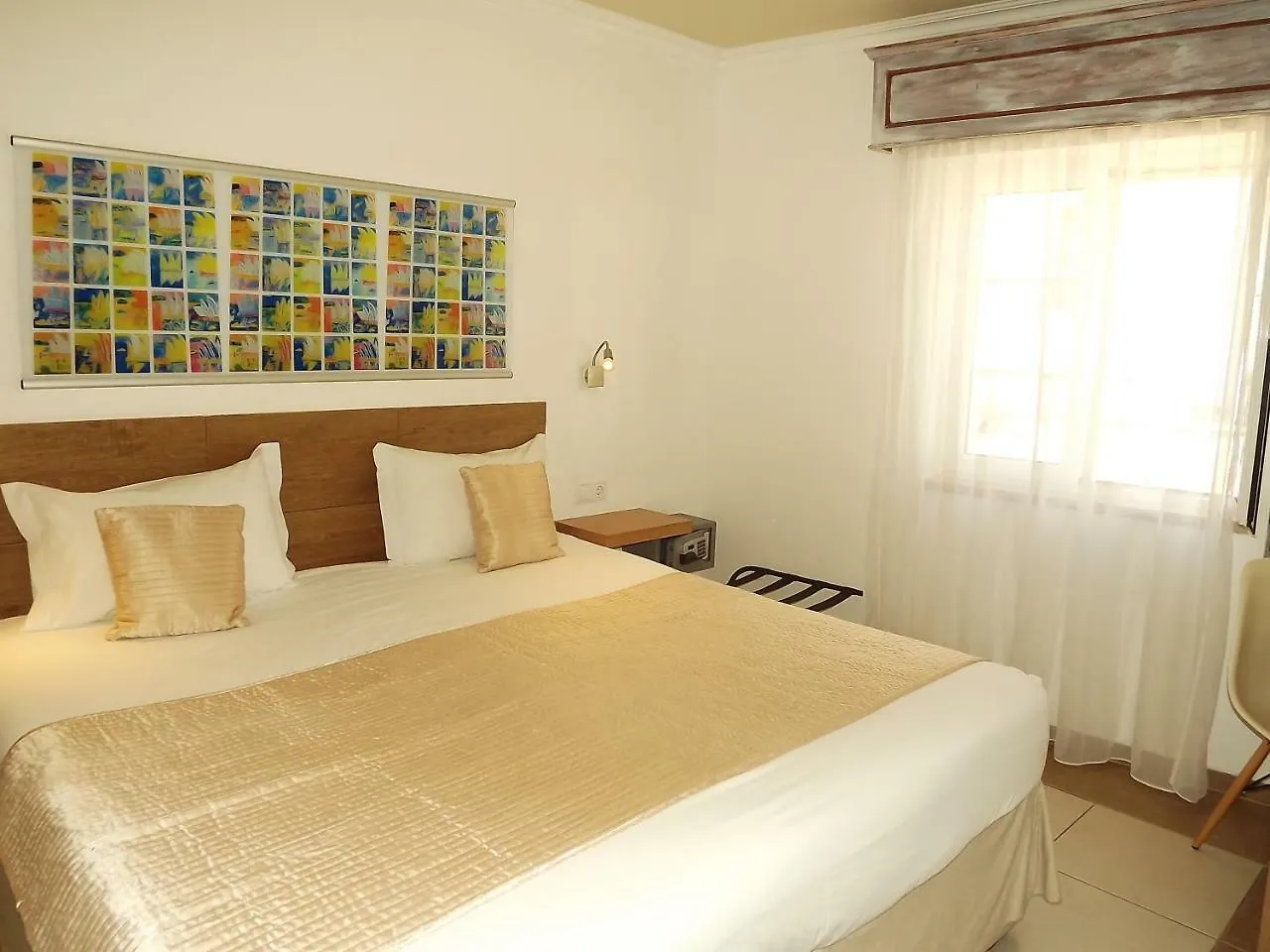 Hotel Mar Azul Lagos